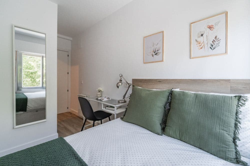 Private room in Madrid photo 3