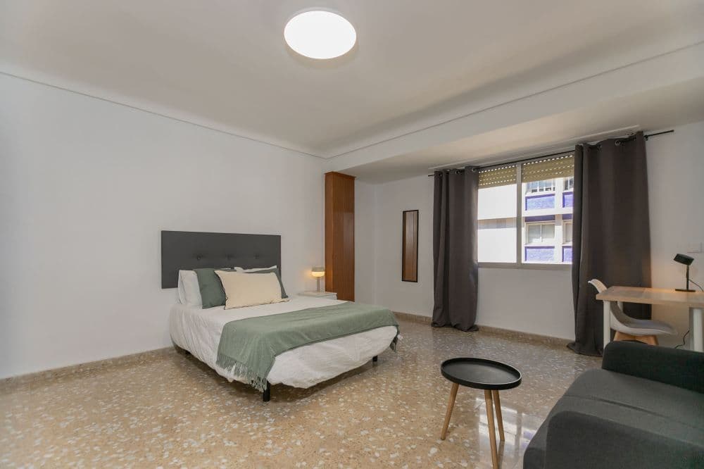 Private room in Valencia photo 2