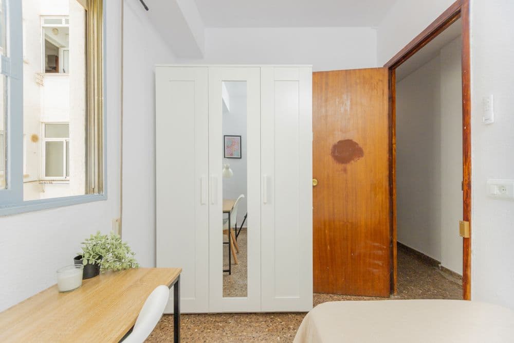Private room in Valencia photo 4