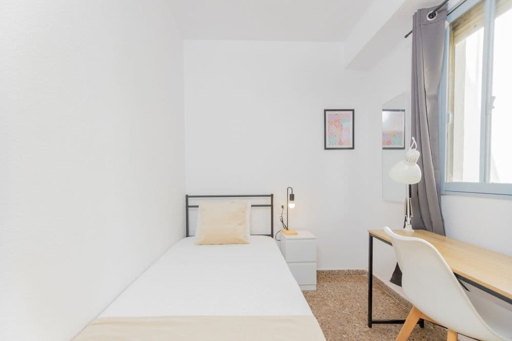 Private room in Valencia photo 3
