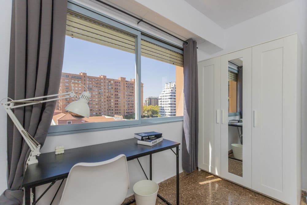 Private room in Valencia photo 3