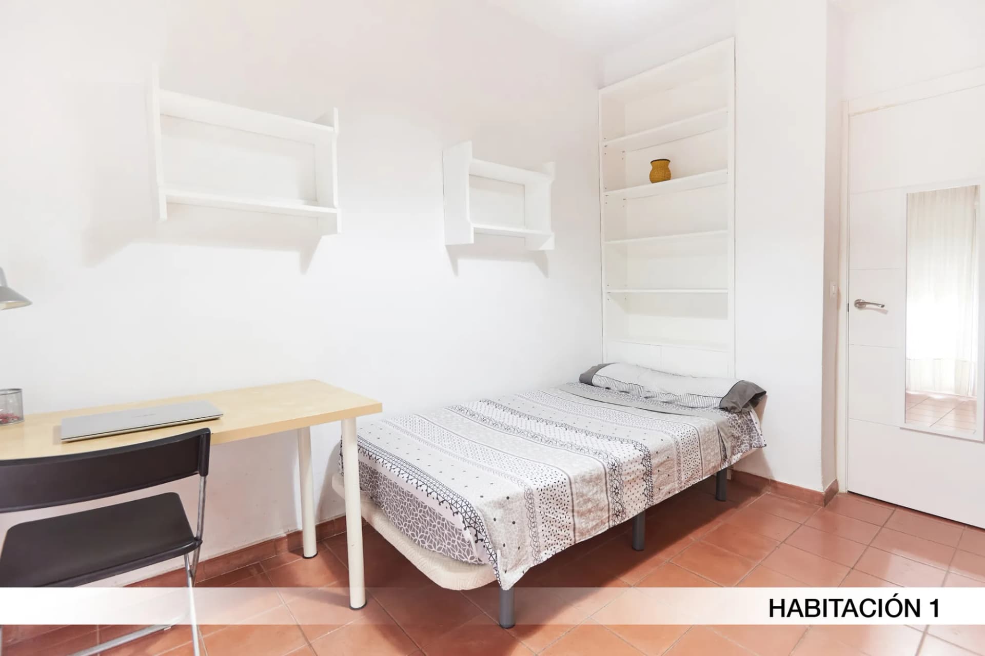 Private room in Seville